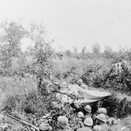 Truppe italiane in trincea vicino a Pralungo. Fronte del Piave 1918. © IWM (Q 65241)