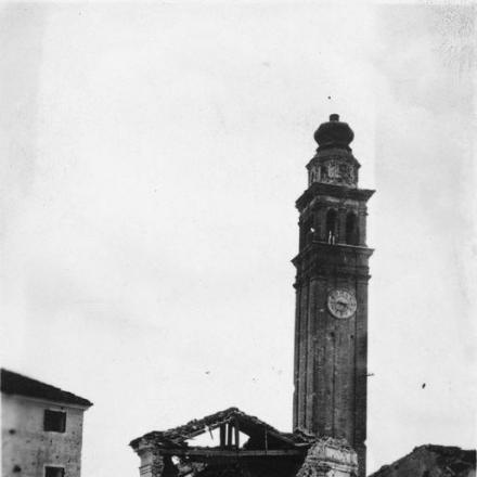Le rovine della chiesa di Sovilla, vicino a Nervesa, Piave, dopo il ritiro austro-ungarico. © IWM (Q 65353)