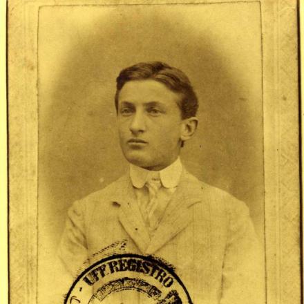 Sisto Monti Buzzetti. Fonte: Gruppo L'Espresso e Archivio diaristico nazionale di Pieve Santo Stefano