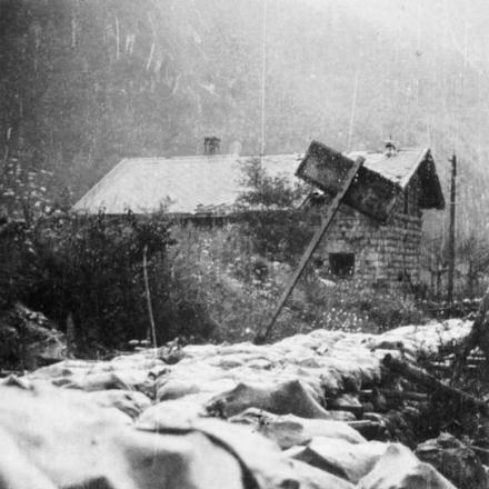 Difese italiane presso il settore di Zagora - Fonte: © Imperial War Museum (Q 83800)