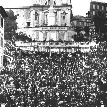 Manifestazione interventista a Roma 