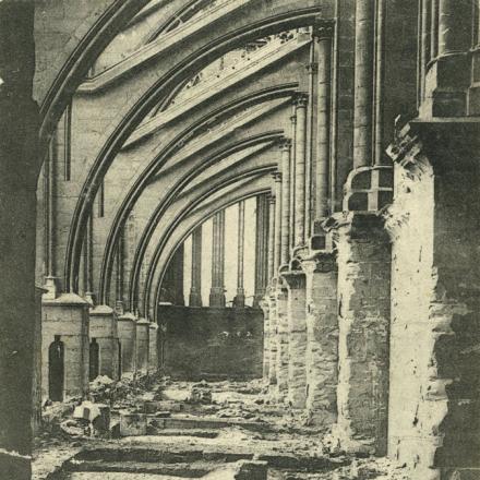 Reims nuovamente bombardata