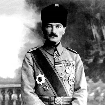 Mustafa Kemal, detto “Ataturk”