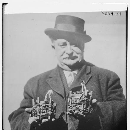 Owen Eagan, esperto di bombe del dipartimento dei vigili del fuoco coinvolto nelle indagini. © Congress Library pnp_ggbain.18576 