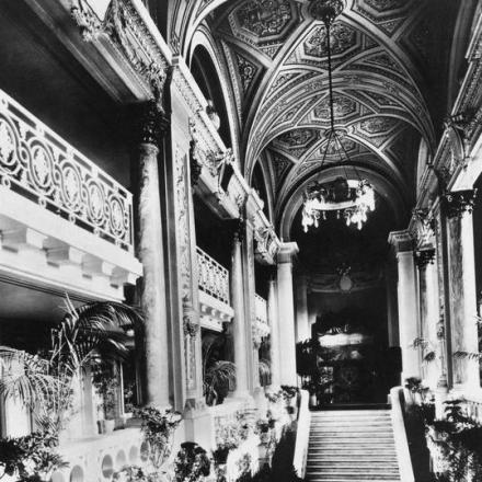 Interno del teatro Opéra di Lille (terminato dai tedeschi)
