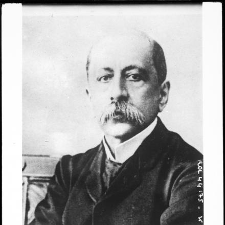 Dimitrios Gounaris, leader greco del  Partito Nazionalista che  alle elezioni di dicembre ottenne 256 deggi su 332,  © B. N. F.  - Agence Rol ark_12148_btv1btv1b6933577w