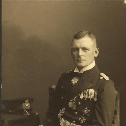 Il tenente di vascello Max Valentiner, comandante dell'U38 responsabile dell'affondamento dei piroscafi Ancona e Persia. © Wikipedia - Author unknown - public domain