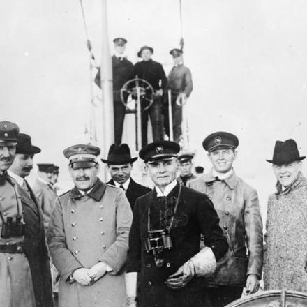 Capitano Paul Koenig, comandante del sottomarino Deutschland (U-155) - Fonte © IWM (Q 24033)