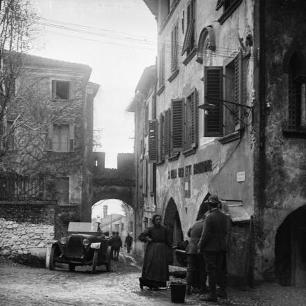 Vista di Asolo - Fonte: © IWM (Q 26441)