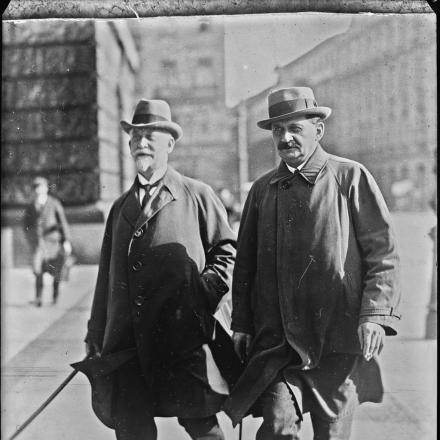I socialdemocratici tedeschi Philipp Scheidemann e Otto Wels. © B. N. F.  - Agence Rol ark_12148_btv1b53130573j