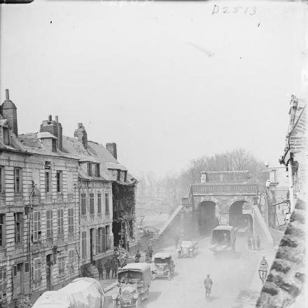 Una delle porte di Arras, il 30 aprile 1917.© IWM (Q 6443)