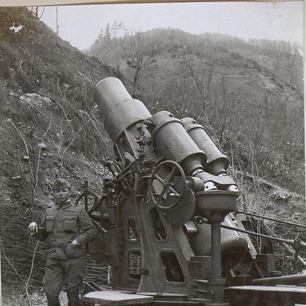 Mortaio austro-ungarico da 305 in posizione di tiro. ©  bildarchivaustria.at_Preview_15597385.jpg  