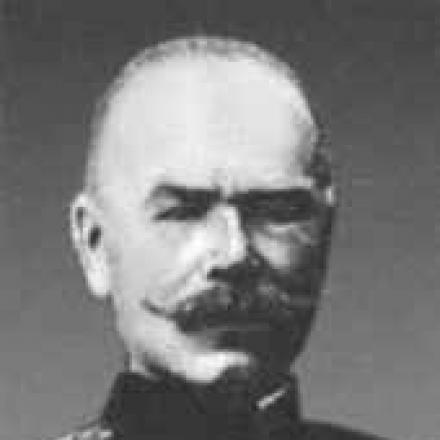 Il Generale  Mikhail Alexeev, organizzatore delle Armate di Volontari durante la rivoluzione. Wikipedia - Author unknown, public domain
