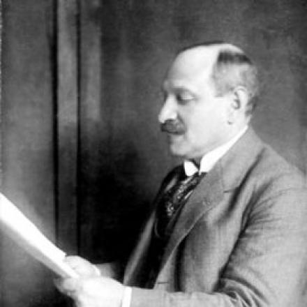 Hugo Haase,  Presedente del Partito Socialdemocratico Indipendente di Germania. © wikipedia. Author unknown public domain  