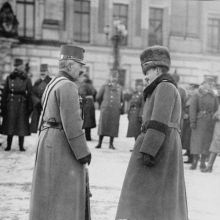 Il Kaiser Guglielmo II con l'imperatore Carlo I d'Austria-Ungheria presso il Quartier Generale tedesco di Spa © IWM