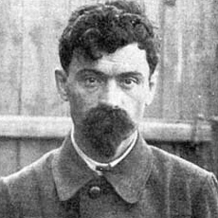 Jakov Michajlovič Jurovskij  noto per aver eseguito la condanna a morte dello zar Nicola II e di tutta la sua famiglia.