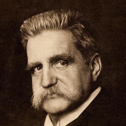 Il politico socialista svedese Hjalmar Branting