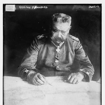 Il Generale Paul von Hindenburg.  © Congress Library ggbain.17773