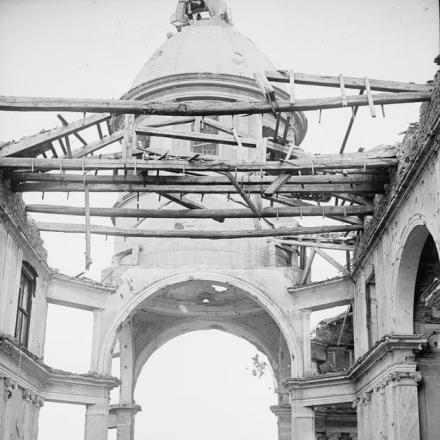 Rovine della chiesa di Spresiano, a nord di Treviso. © IWM Q 26176