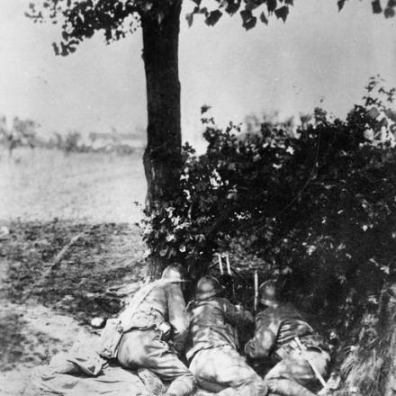 Una posizione italiana di mitragliatrice vicino a Santa Margherita, fronte del Piave, 1918.© IWM (Q 65240)